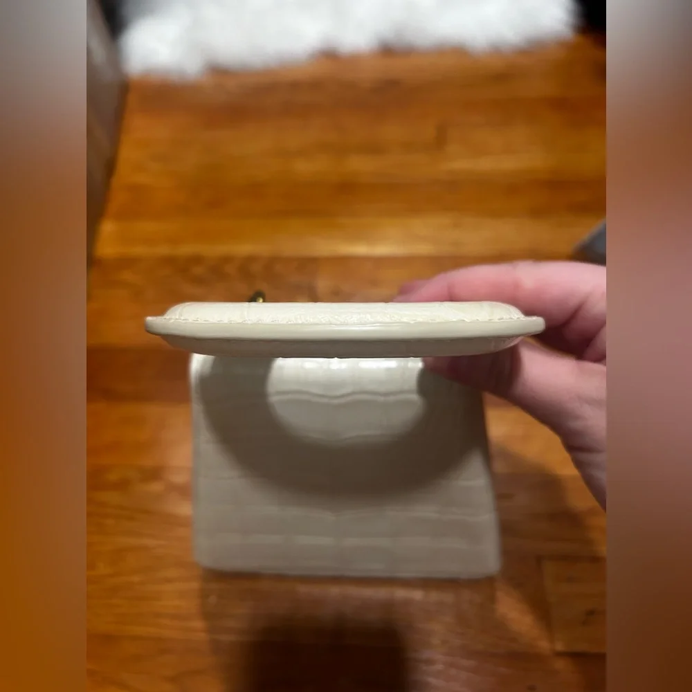 Staud croc embossed snap closure handbag NWOT - Picture 7 of 7